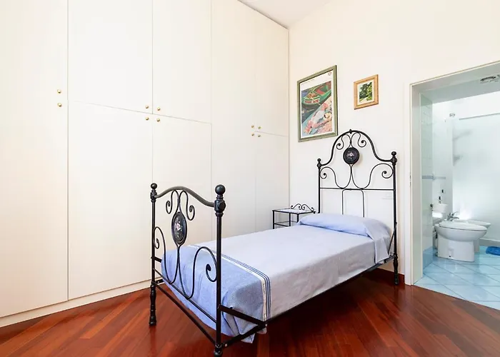 Bed and Breakfast Residenza Palazzo Marchesini 3*