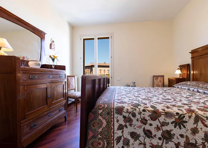Residenza Palazzo Marchesini Bed and Breakfast 3*