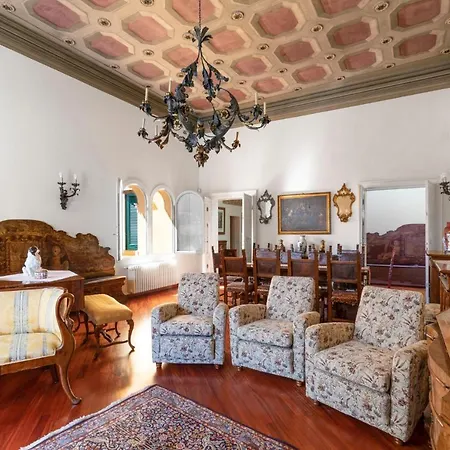 Alojamento de Acomodação e Pequeno-almoço Residenza Palazzo Marchesini